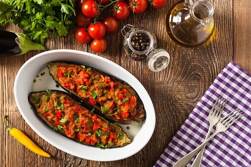 Eggplant, tomato and pinenuts tray bake